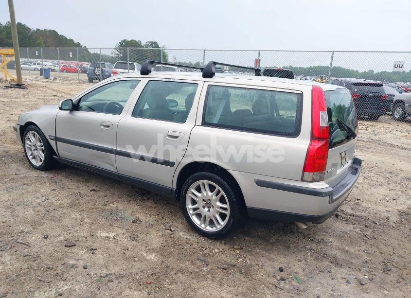 Photo 3 of 2002 Volvo V70 2.4T (VIN YV1SW58DX21185421)