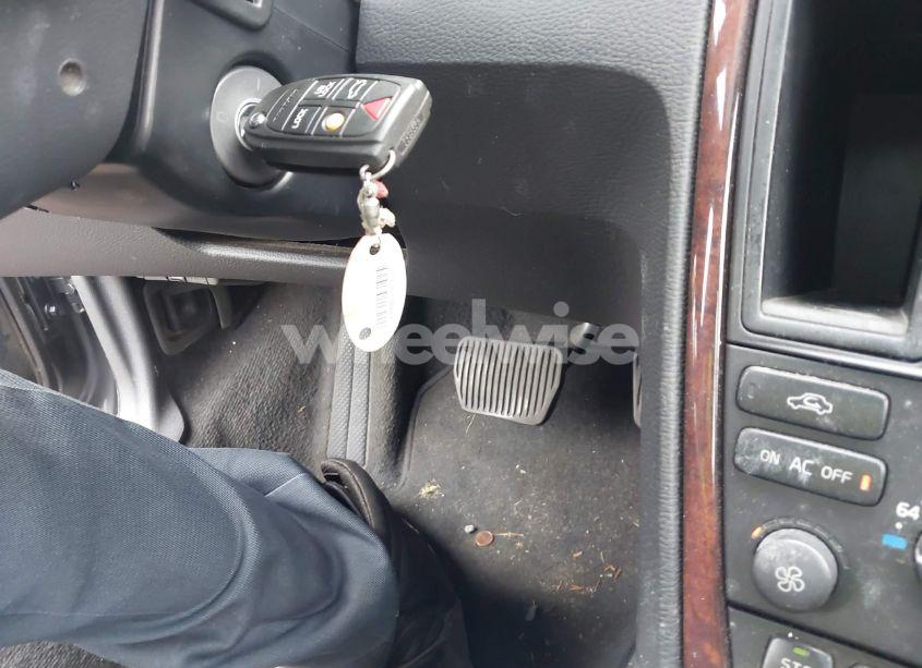 Photo 11 of 2006 Volvo V70 2.5T (VIN YV1SW592162531837)