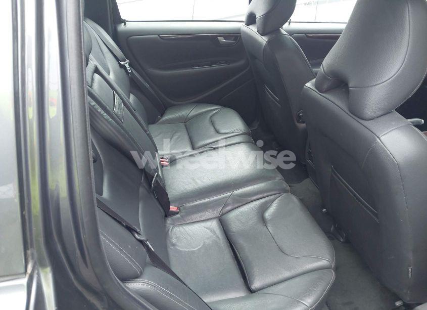 Photo 8 of 2006 Volvo V70 2.5T (VIN YV1SW592162531837)