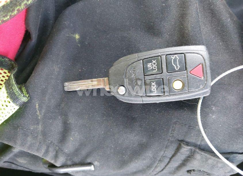 Photo 11 of 2005 Volvo V70 2.5T (VIN YV1SW592552509547)