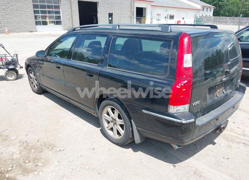 Photo 3 of 2005 Volvo V70 2.5T (VIN YV1SW592552509547)