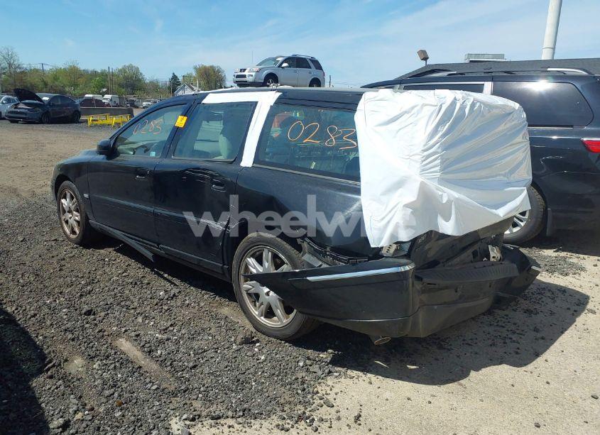 Photo 3 of 2005 Volvo V70 2.5T (VIN YV1SW592952480926)