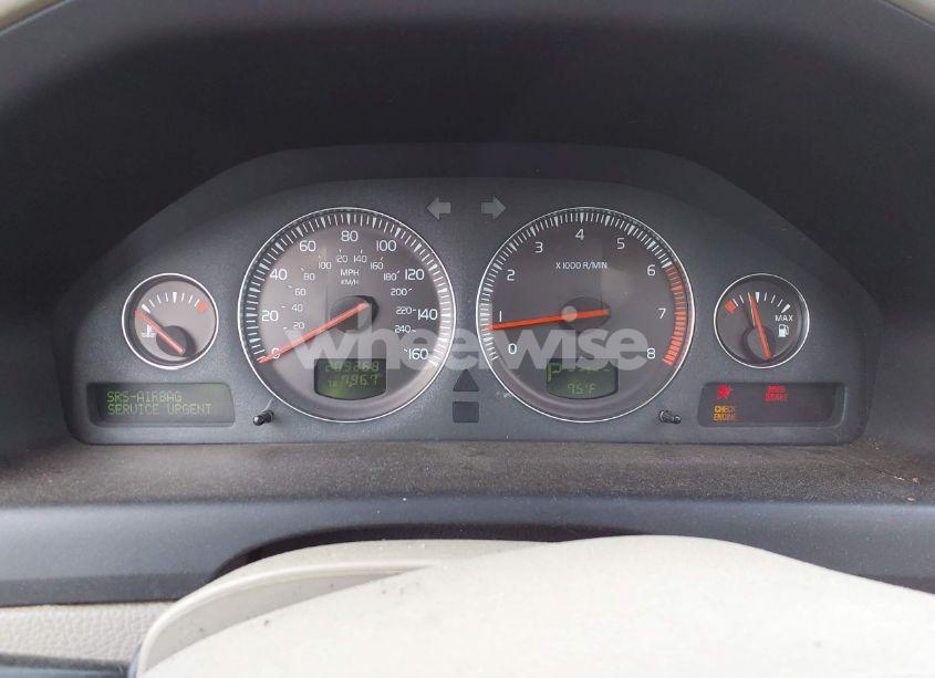 Photo 7 of 2005 Volvo V70 2.5T (VIN YV1SW592952480926)