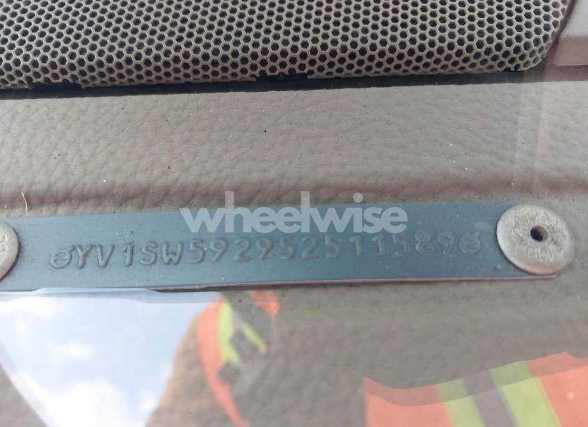 Photo 9 of 2005 Volvo V70 2.5T (VIN YV1SW592952511589)