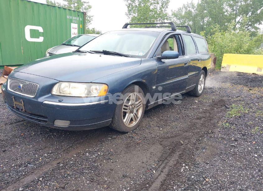 Photo 2 of 2006 Volvo V70 2.5T (VIN YV1SW592962577044)