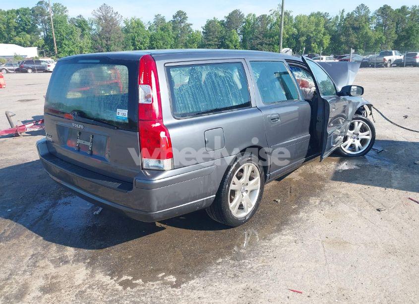 Photo 4 of 2007 Volvo V70 2.4 (VIN YV1SW612472626878)