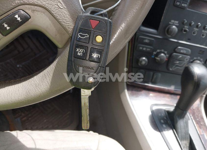 Photo 11 of 2007 Volvo V70 2.4 (VIN YV1SW612871654320)