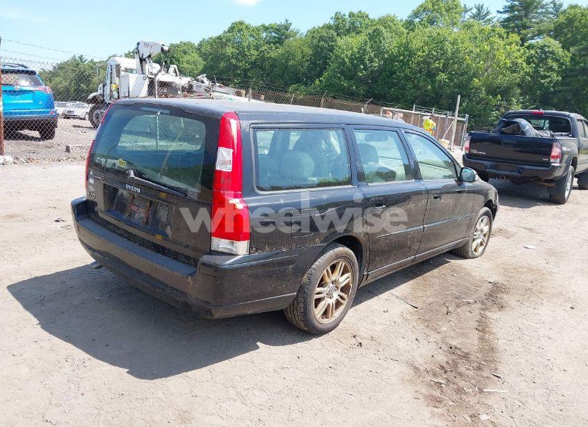 Photo 4 of 2007 Volvo V70 2.4 (VIN YV1SW612871654320)