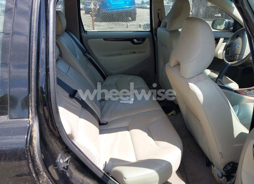 Photo 8 of 2007 Volvo V70 2.4 (VIN YV1SW612871654320)