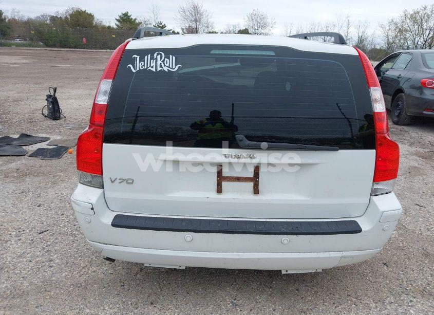 Photo 16 of 2007 Volvo V70 2.4 (VIN YV1SW612872659723)
