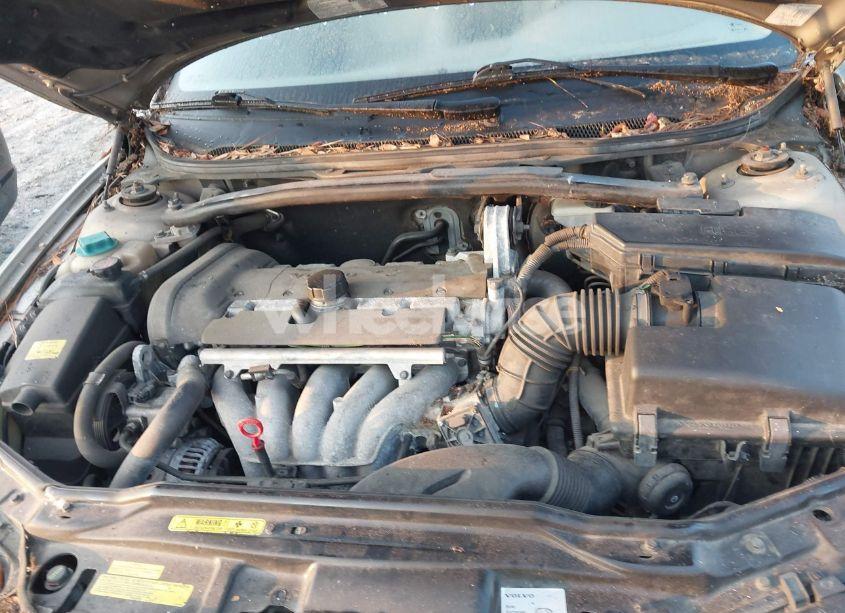 Photo 10 of 2001 Volvo V70 2.4 (VIN YV1SW61R312114727)