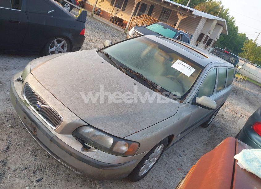 Photo 2 of 2001 Volvo V70 2.4 (VIN YV1SW61R312114727)