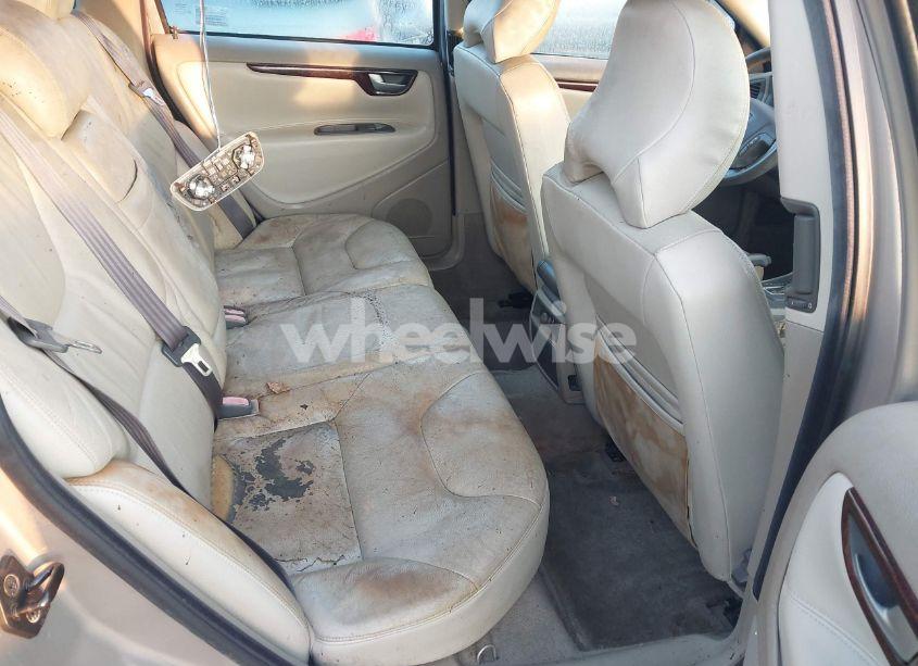 Photo 8 of 2001 Volvo V70 2.4 (VIN YV1SW61R312114727)