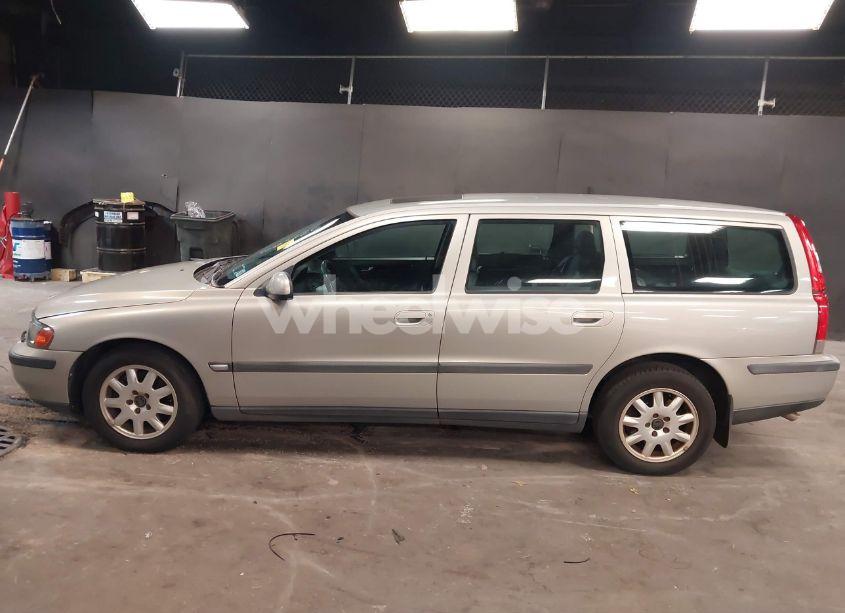 Photo 14 of 2001 Volvo V70 2.4 (VIN YV1SW61R611109527)