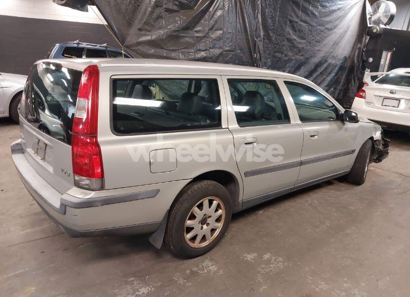Photo 4 of 2001 Volvo V70 2.4 (VIN YV1SW61R611109527)