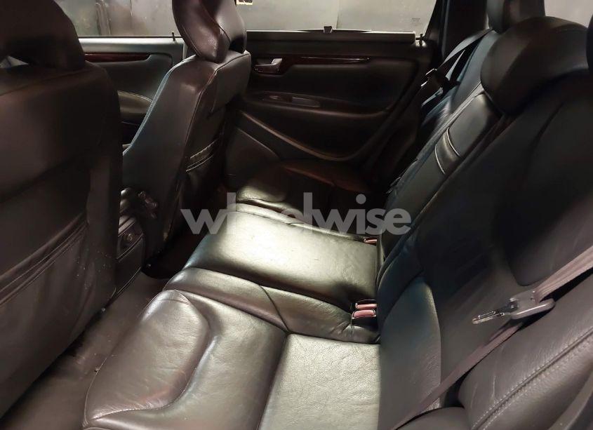 Photo 8 of 2001 Volvo V70 2.4 (VIN YV1SW61R611109527)