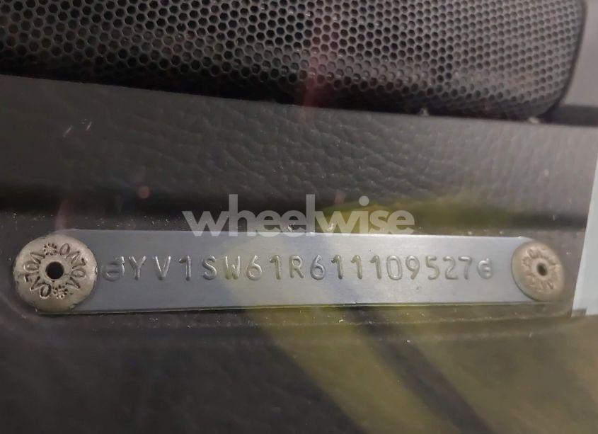 Photo 9 of 2001 Volvo V70 2.4 (VIN YV1SW61R611109527)