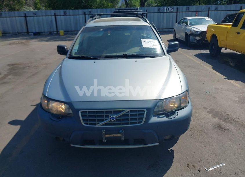 Photo 6 of 2002 Volvo V70 XC (VIN YV1SZ58D221072232)