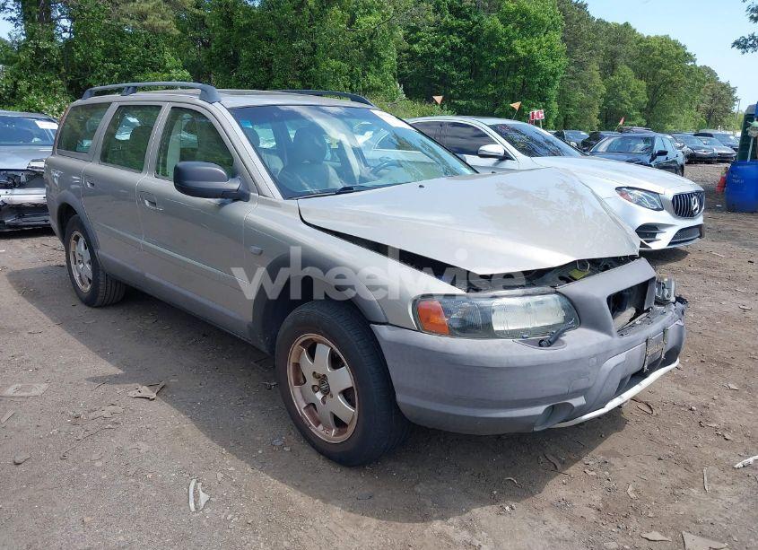 2002 Volvo V70 XC (VIN YV1SZ58D321053477) main photo
