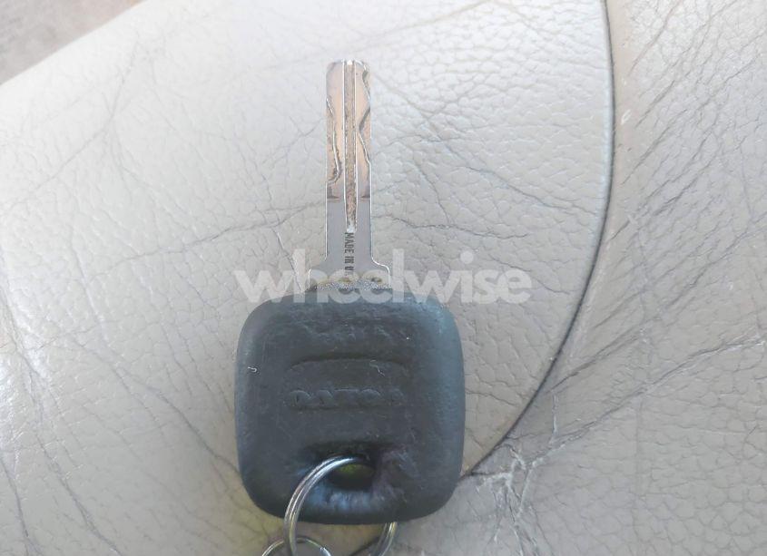 Photo 11 of 2001 Volvo V70 XC (VIN YV1SZ58D711043453)