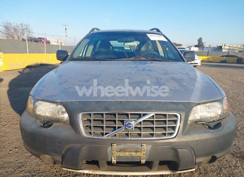 Photo 12 of 2001 Volvo V70 XC (VIN YV1SZ58DX11023987)