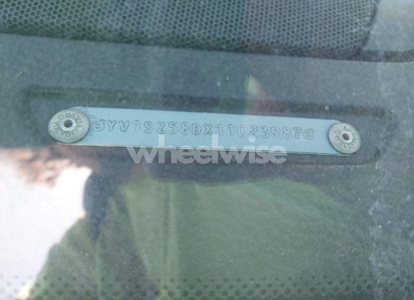 Photo 9 of 2001 Volvo V70 XC (VIN YV1SZ58DX11023987)