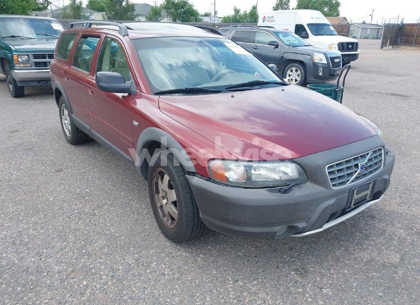 2002 Volvo V70 XC (VIN YV1SZ58DX21076660) main photo