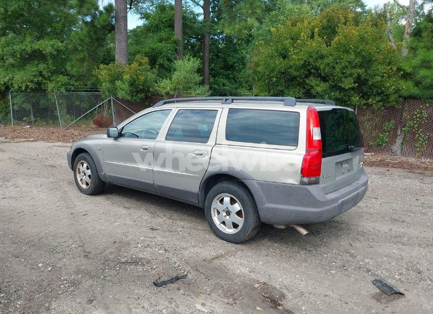 Photo 3 of 2003 Volvo Xc70 2.5T (VIN YV1SZ59H031113721)