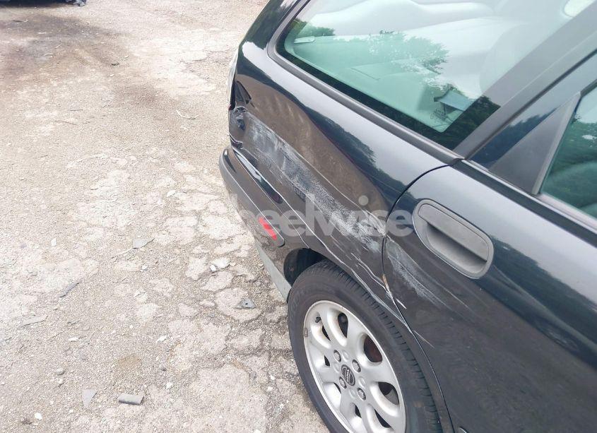 Photo 6 of 2000 Volvo V40 (VIN YV1VW2556YS443728)