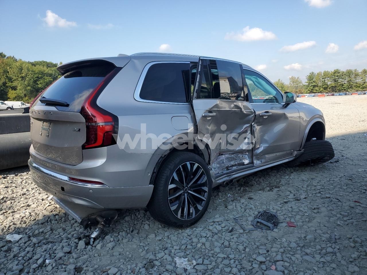 Photo 3 of 2025 VOLVO XC90 PLUS (VIN YV4062JB7S1380863)