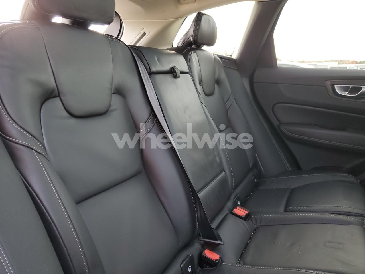 Photo 11 of 2022 VOLVO XC60 B6 INSCRIPTION (VIN YV4062RLXN1086858)