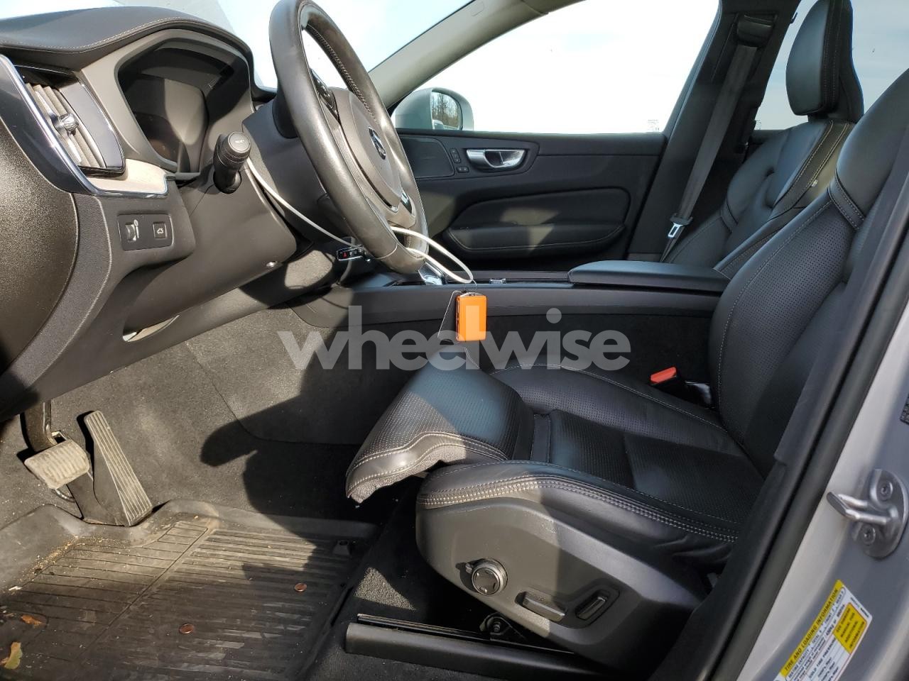 Photo 7 of 2022 VOLVO XC60 B6 INSCRIPTION (VIN YV4062RLXN1086858)