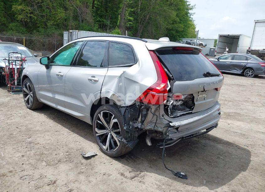 Photo 3 of 2023 Volvo Xc60 B6 ULTIMATE DARK THEME (VIN YV4062RX5P1347142)