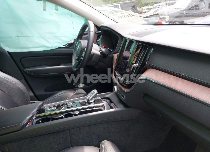 Photo 5 of 2023 Volvo Xc60 B6 ULTIMATE DARK THEME (VIN YV4062RX5P1347142)