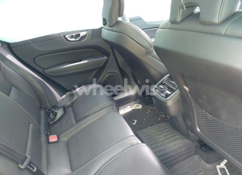 Photo 8 of 2023 Volvo Xc60 B6 ULTIMATE DARK THEME (VIN YV4062RX5P1347142)