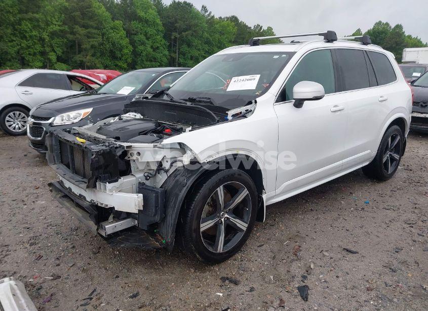 Photo 2 of 2019 Volvo Xc90 T5 R-DESIGN (VIN YV4102CM5K1492534)