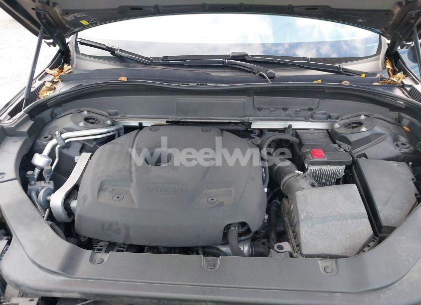 Photo 10 of 2021 Volvo Xc60 T5 MOMENTUM (VIN YV4102DK2M1715161)