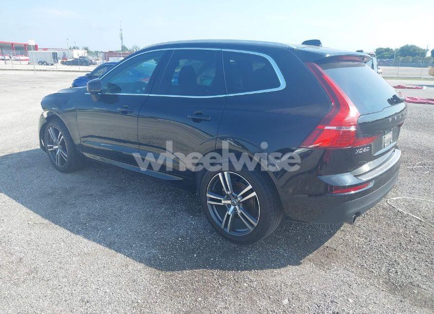 Photo 3 of 2021 Volvo Xc60 T5 MOMENTUM (VIN YV4102DK2M1715161)