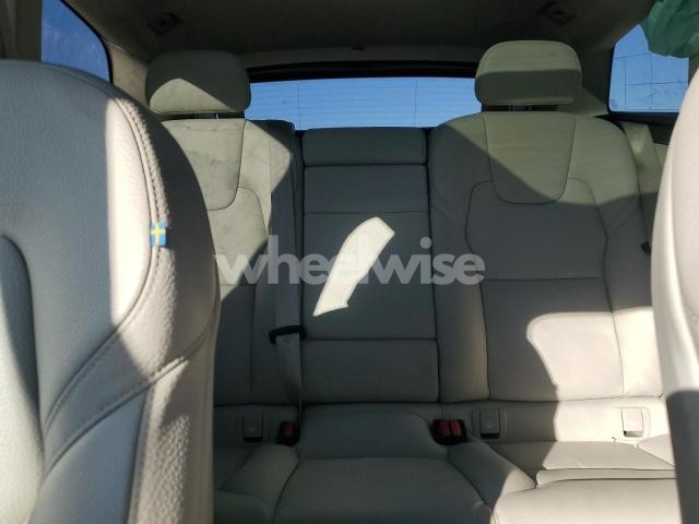 Photo 11 of 2021 VOLVO XC60 T5 MOMENTUM N/A (VIN YV4102DK4M1783395)