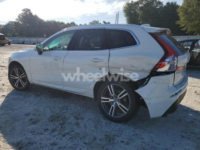 Photo 4 of 2021 VOLVO XC60 T5 MOMENTUM N/A (VIN YV4102DK4M1783395)