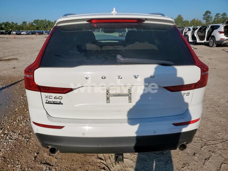 Photo 10 of 2020 VOLVO XL60 (VIN YV4102DK7L1565305)