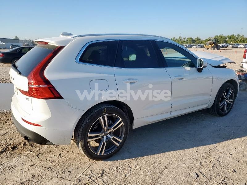 Photo 4 of 2020 VOLVO XL60 (VIN YV4102DK7L1565305)
