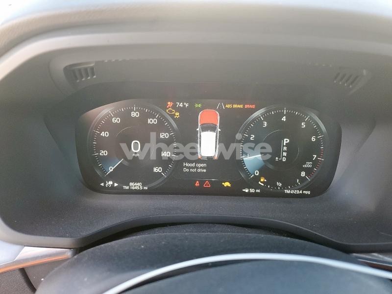 Photo 5 of 2020 VOLVO XL60 (VIN YV4102DK7L1565305)