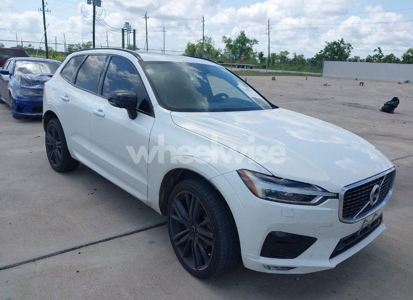 2020 Volvo Xc60 T5 R-DESIGN (VIN YV4102DM6L1517568) main photo