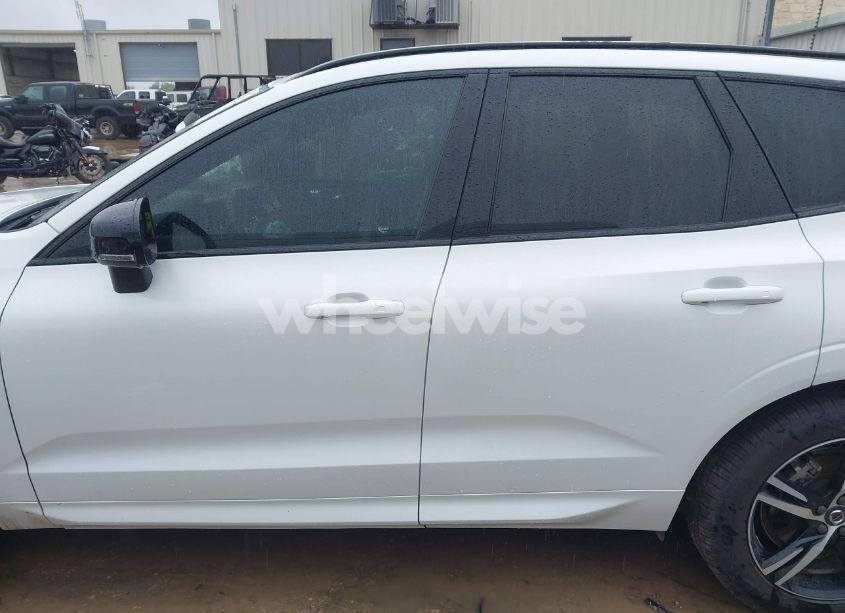 Photo 14 of 2020 Volvo Xc60 T5 R-DESIGN (VIN YV4102DM7L1508507)