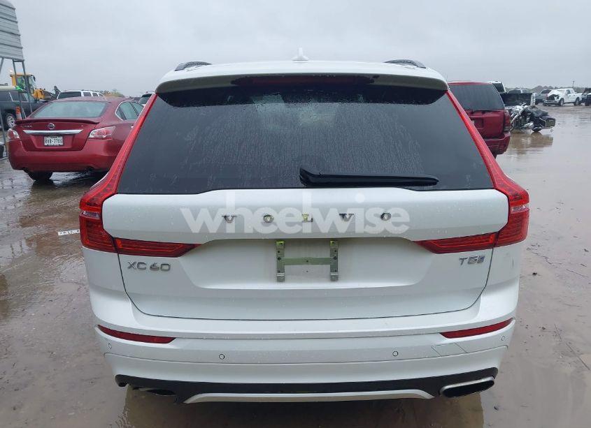 Photo 16 of 2020 Volvo Xc60 T5 R-DESIGN (VIN YV4102DM7L1508507)
