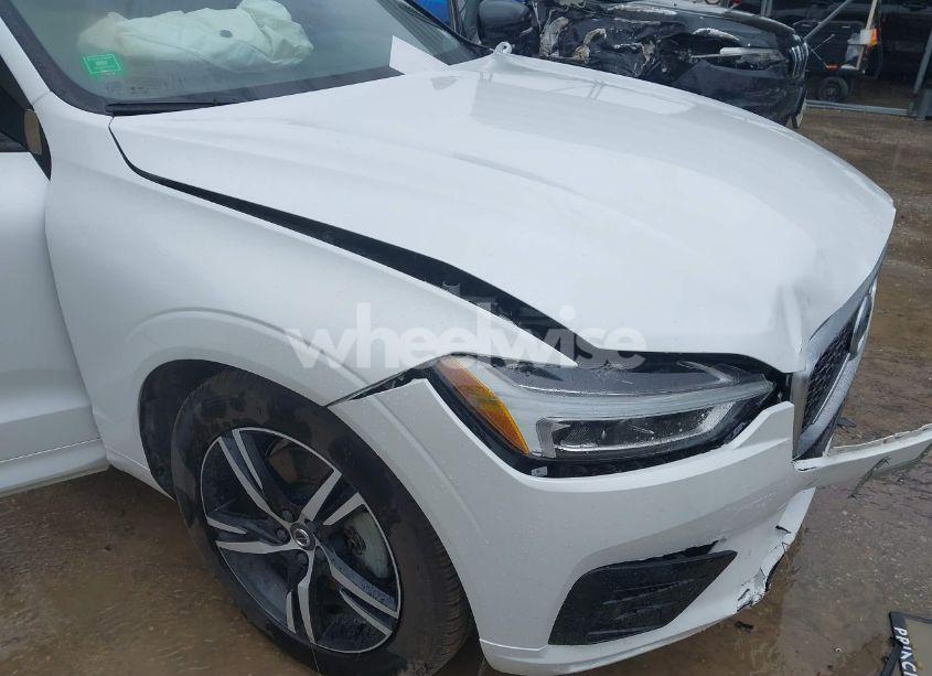 Photo 6 of 2020 Volvo Xc60 T5 R-DESIGN (VIN YV4102DM7L1508507)