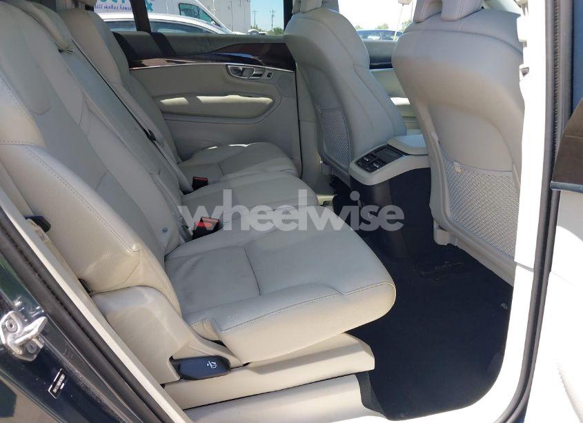 Photo 8 of 2019 Volvo Xc90 T5 MOMENTUM (VIN YV4102PK6K1472009)