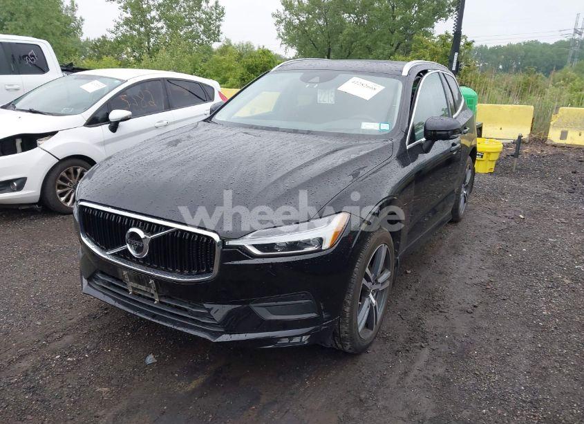 Photo 2 of 2021 Volvo Xc60 T5 MOMENTUM (VIN YV4102RK0M1675302)