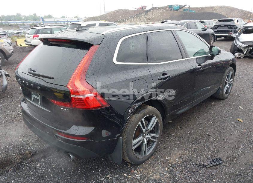 Photo 4 of 2021 Volvo Xc60 T5 MOMENTUM (VIN YV4102RK0M1675302)
